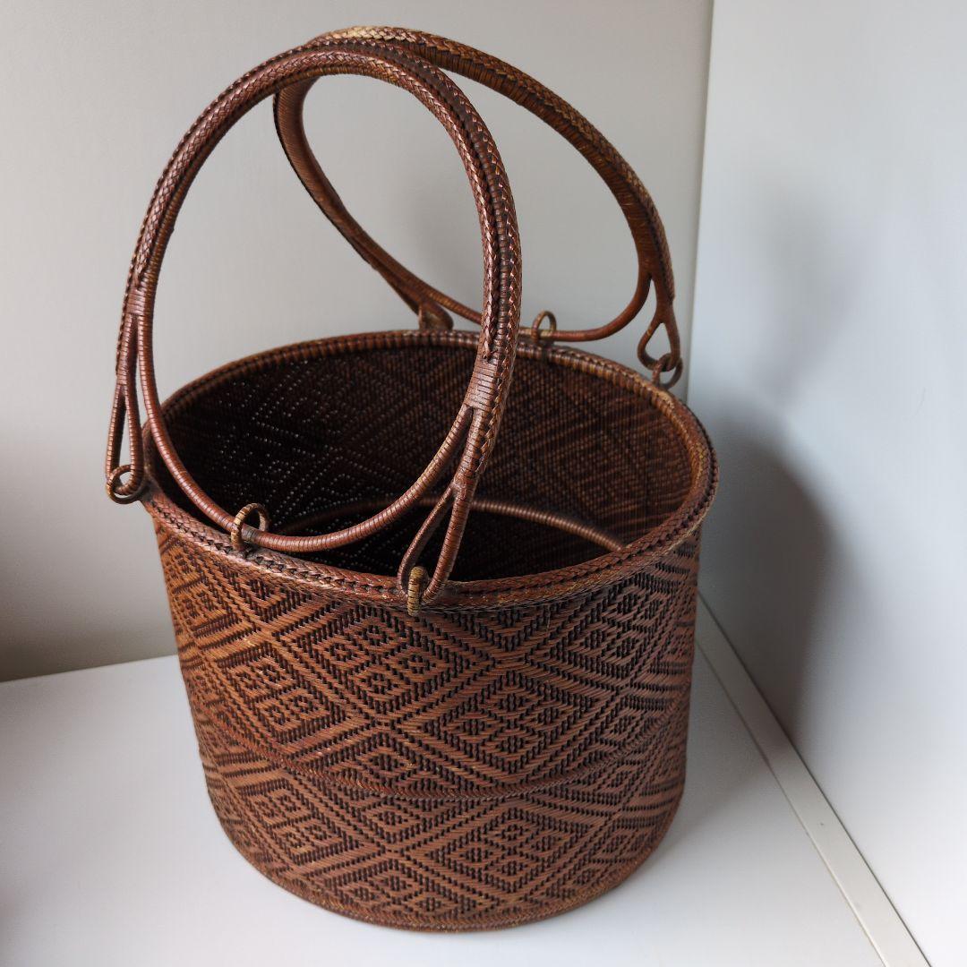 ヴィンテージ籠　民藝　東北　山葡萄　籐籠　昭和レトロ　あけび　手仕事　アタ