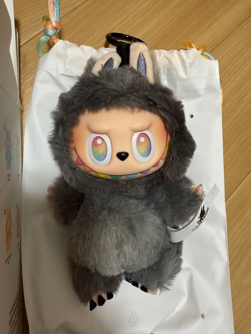 Labubu Big into energy ラブブ シークレット