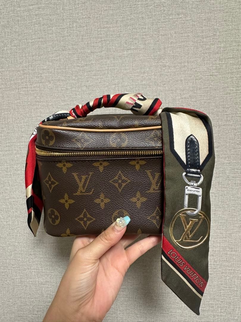 Louis Vuitton ニース・ミニ スカーフ付き