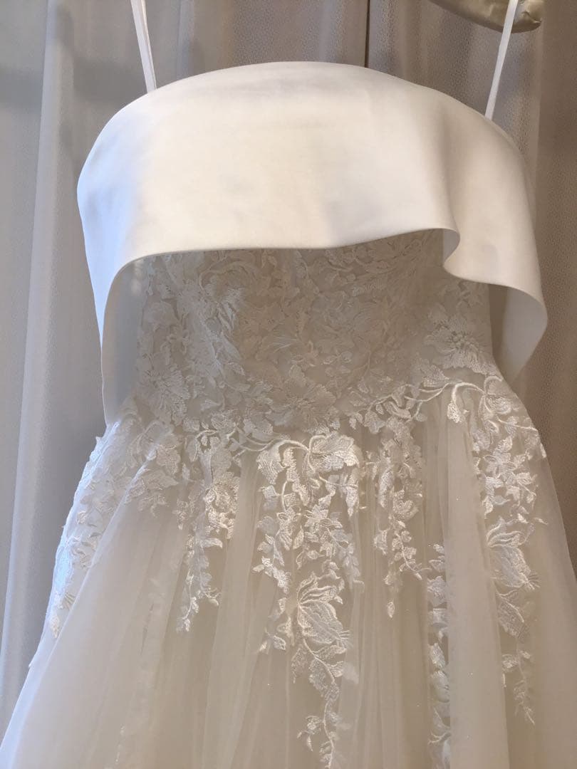 YNS WEEDINGオフショルダー ホワイト ウェディングドレス