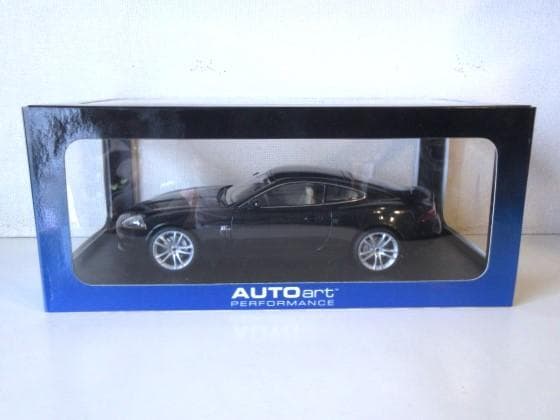 特価 AUTOart 1/18 ジャガー XK Coupe ミッドナイトブラック 送料無料