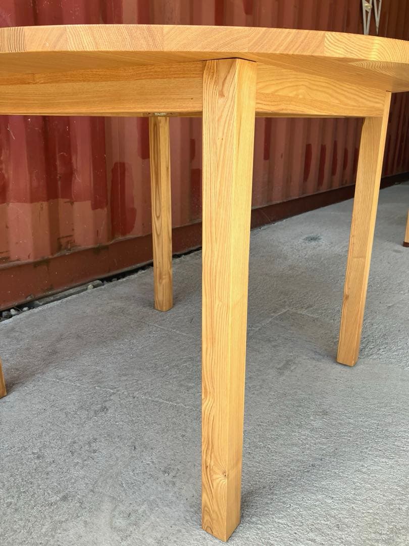 無印良品タモ材テーブル