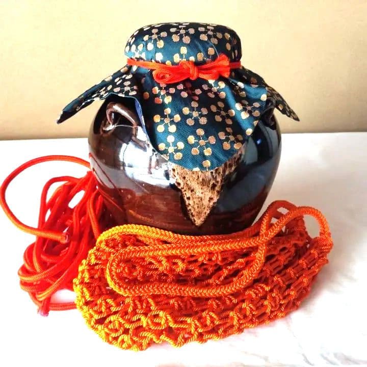 お茶壺                 洛京    草山作