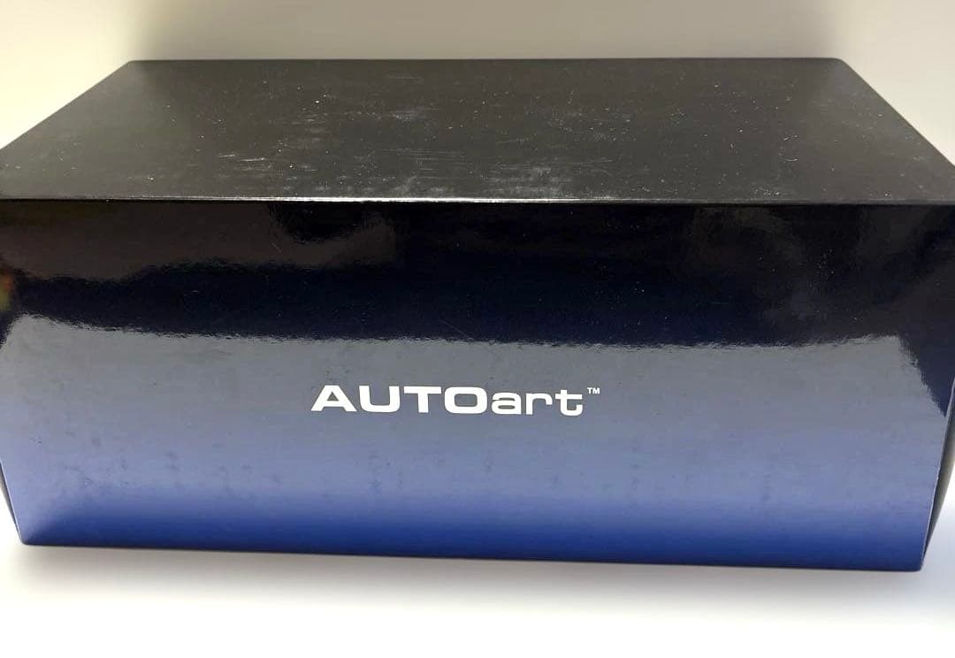 オートアート NISSAN GT-R(R35) 1/18 ニッサンGT-R