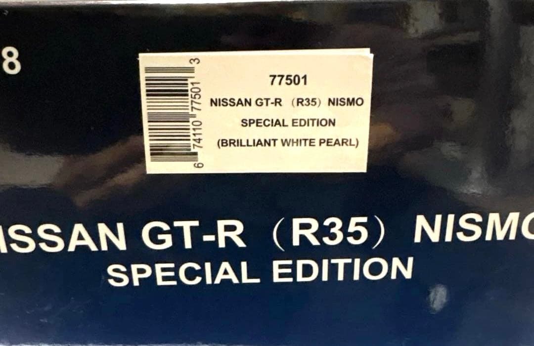 オートアート NISSAN GT-R(R35) 1/18 ニッサンGT-R