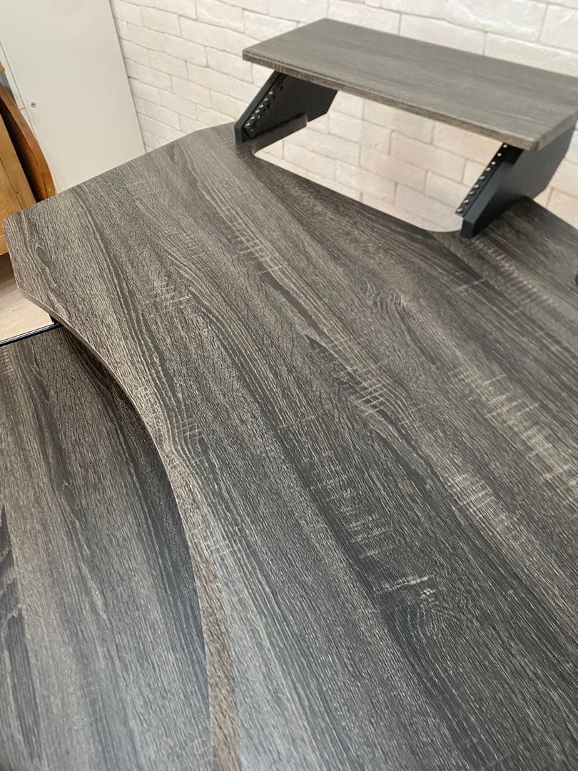 【東京都内23区配送無料】定価12万　ゲーミングデスク　PC パソコン　机