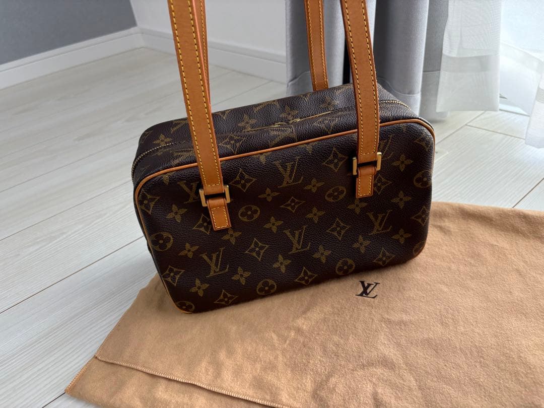 ルイヴィトン　LOUISVUITTON　シテMM　モノグラムバッグ　M51182