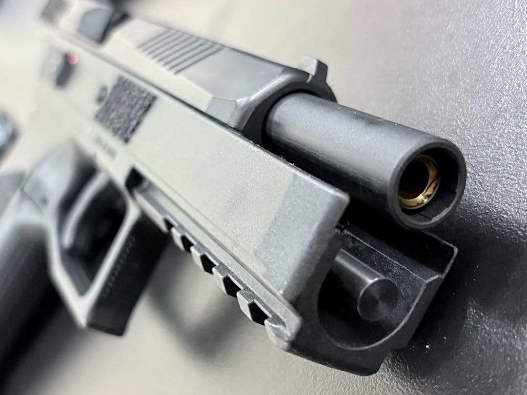 Carbon8 CZ P-09　カーボネイト　CO2ガスブローバックハンドガン