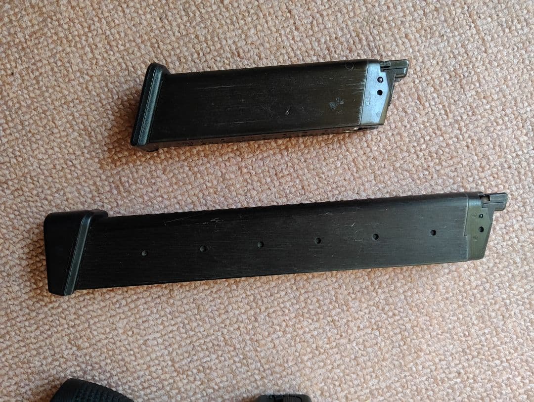 東京マルイグロック18Cエアガン、付属品有り。美品