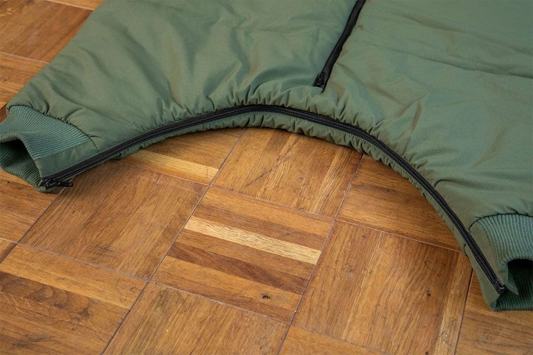 着る寝袋「モモンガ」エクストラ｜チャコール｜Mサイズ｜2024年モデル