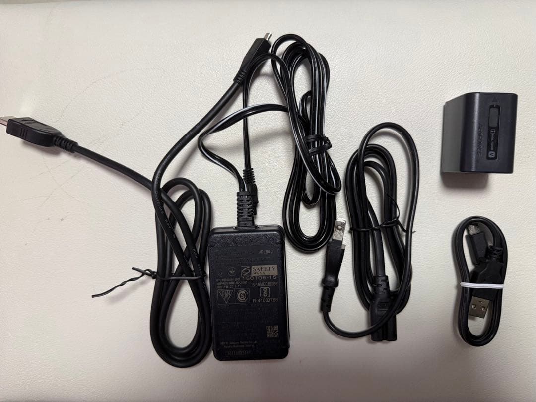 美品 SONY FDR-AX55 ビデオカメラ 4K ほぼ未使用　ソニー