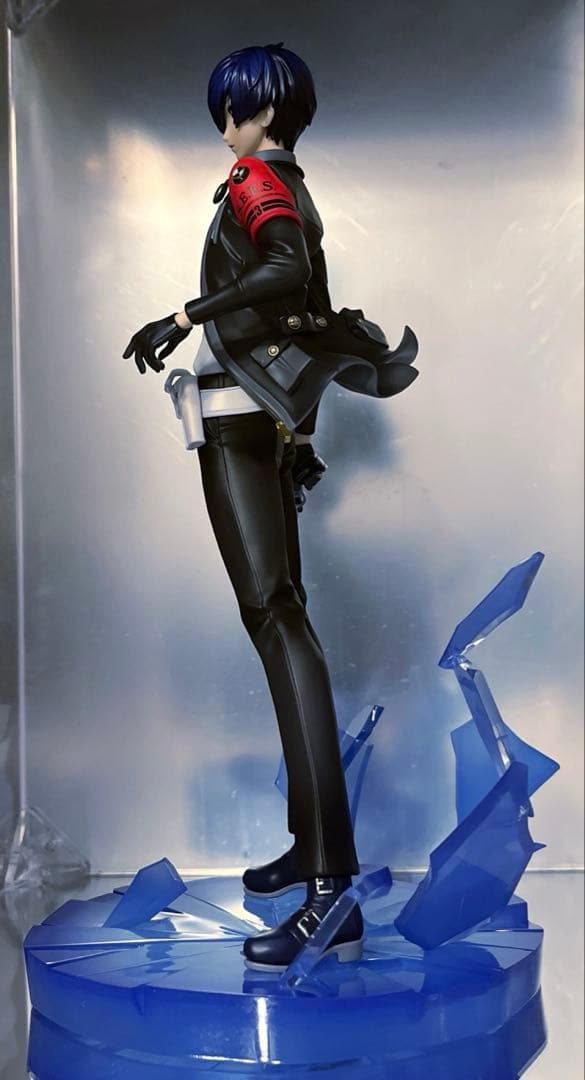 ペルソナ3リロード P3R 主人公 フィギュア B2タペストリー付き