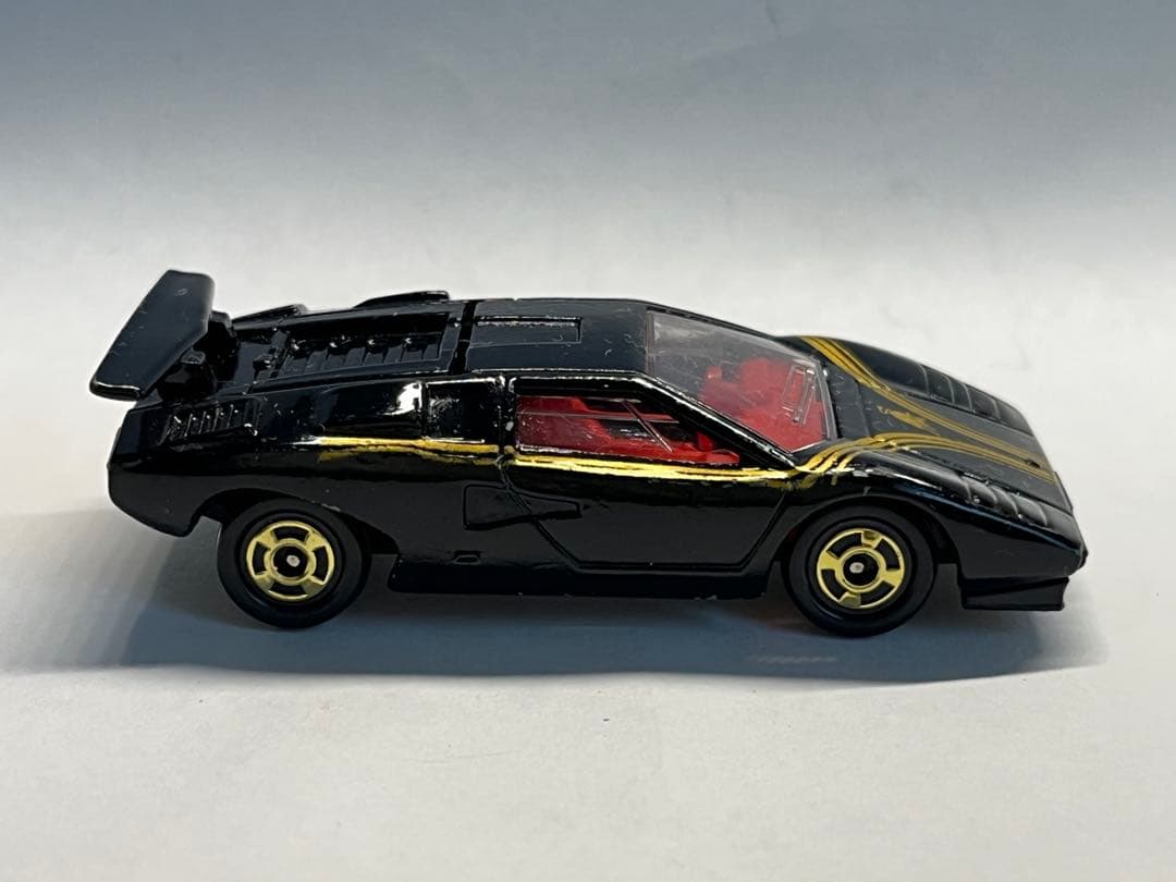 激レア トミカ ランボルギーニ カウンタック LP500S ゴールドメッキライン