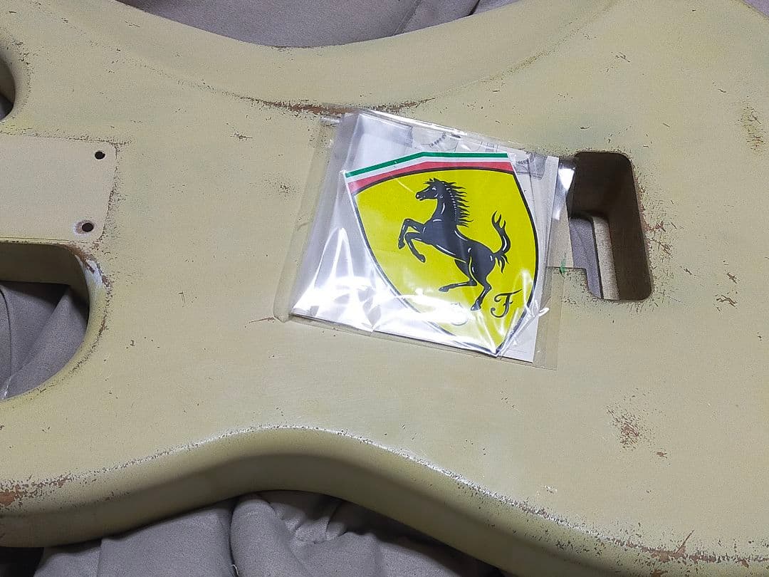 MDL1 ストラトキャスター用 ボディフェンダー MJT ラッカー仕上げ