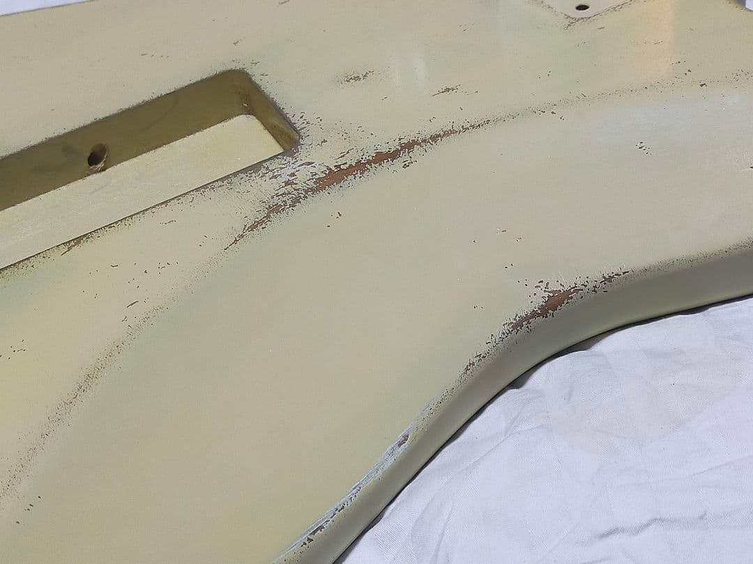 MDL1 ストラトキャスター用 ボディフェンダー MJT ラッカー仕上げ