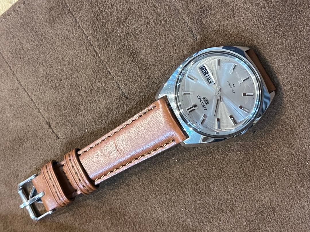 かっこいいメンズ自動巻腕時計　セイコー5 5126-8010 ビンテージ　稼働品