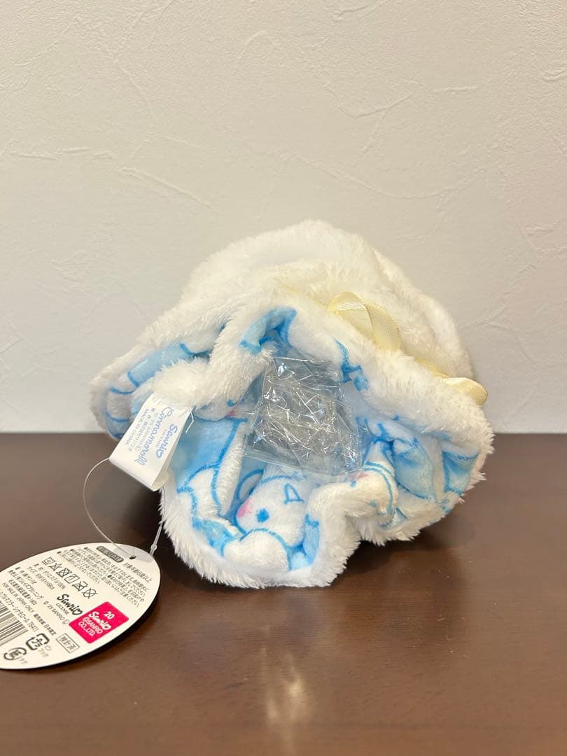 サンリオ　シナモロール　リバーシブルマフラー