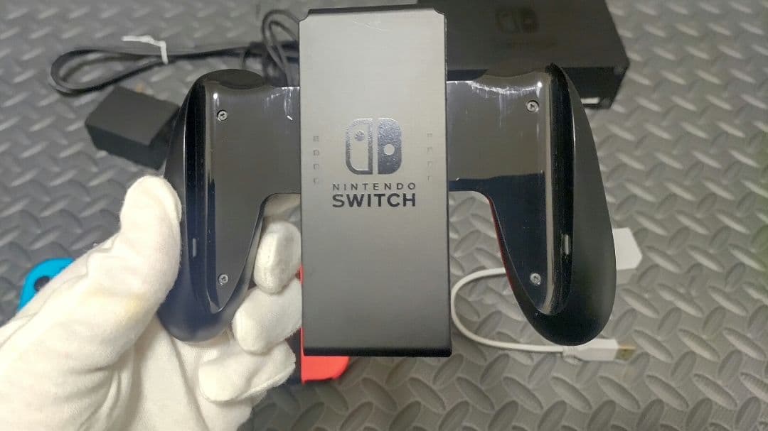 Nintendo Switch 本体 Joy-Con(L)ブルー/(R)レッド