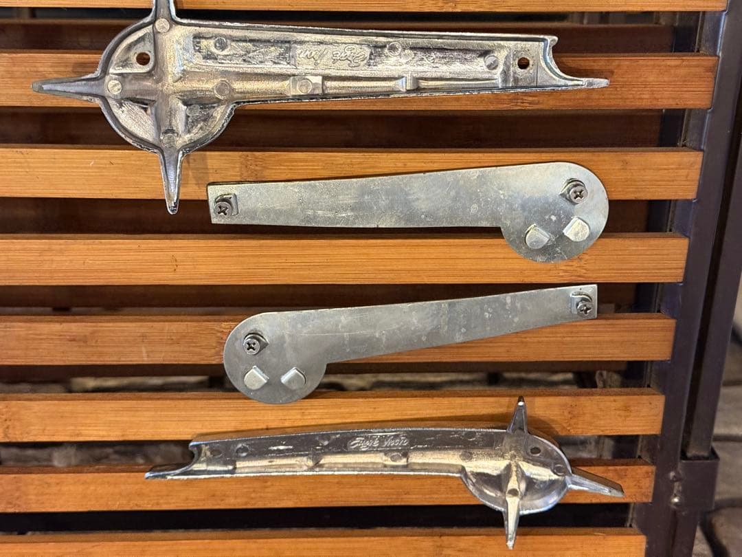 ショベルヘッドタンクエンブレムエボパン純正FLチョッパー ハーレー