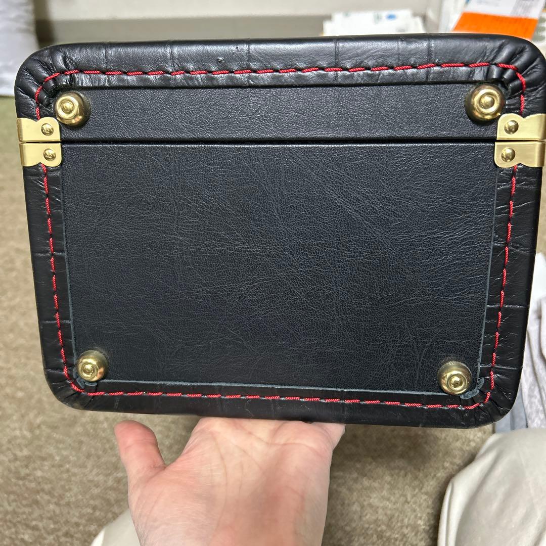 Bach トランペットケース 黒 　ショルダーストラップなし