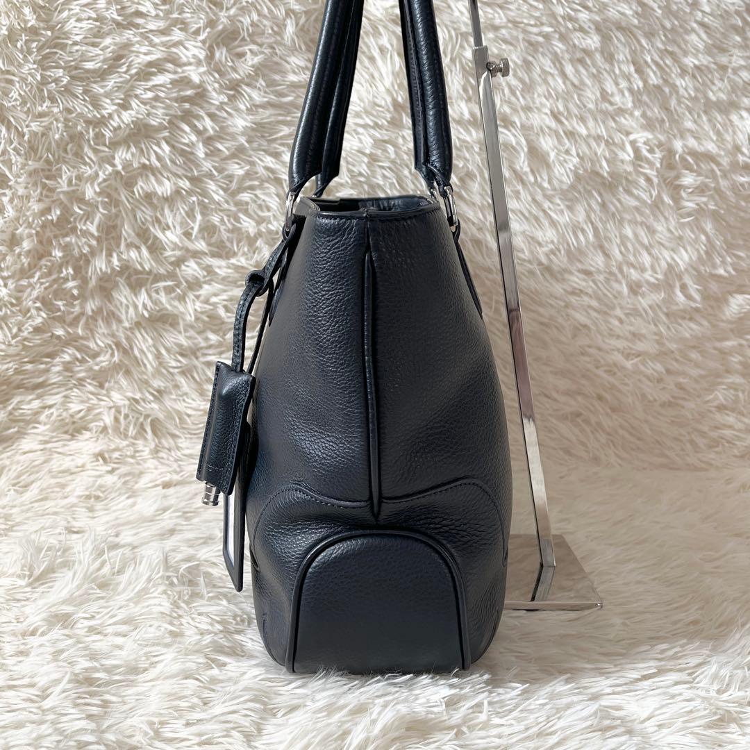 新品未使用✨ペッレモルビダ　トートバッグ　メイデンボヤージュ　ネイビー　シボ革