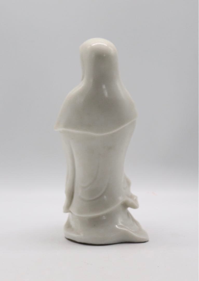 中国　徳化窯白磁　達磨　送料込み0927