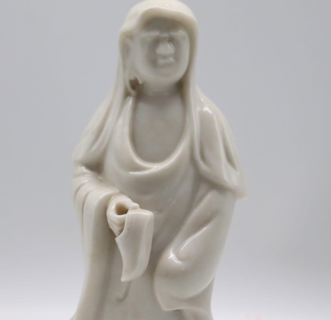 中国　徳化窯白磁　達磨　送料込み0927