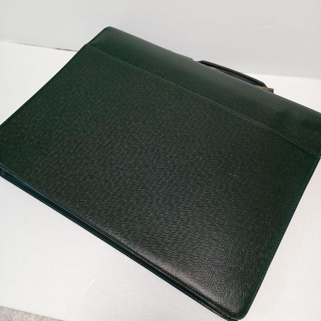 ルイヴィトン　 タイガ　ブリーフケース　グリーン ビジネスバッグ