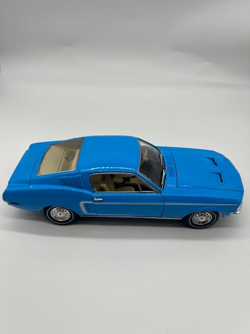 No48 ミニカー1/18箱あり Ford 1960 MUSTANG