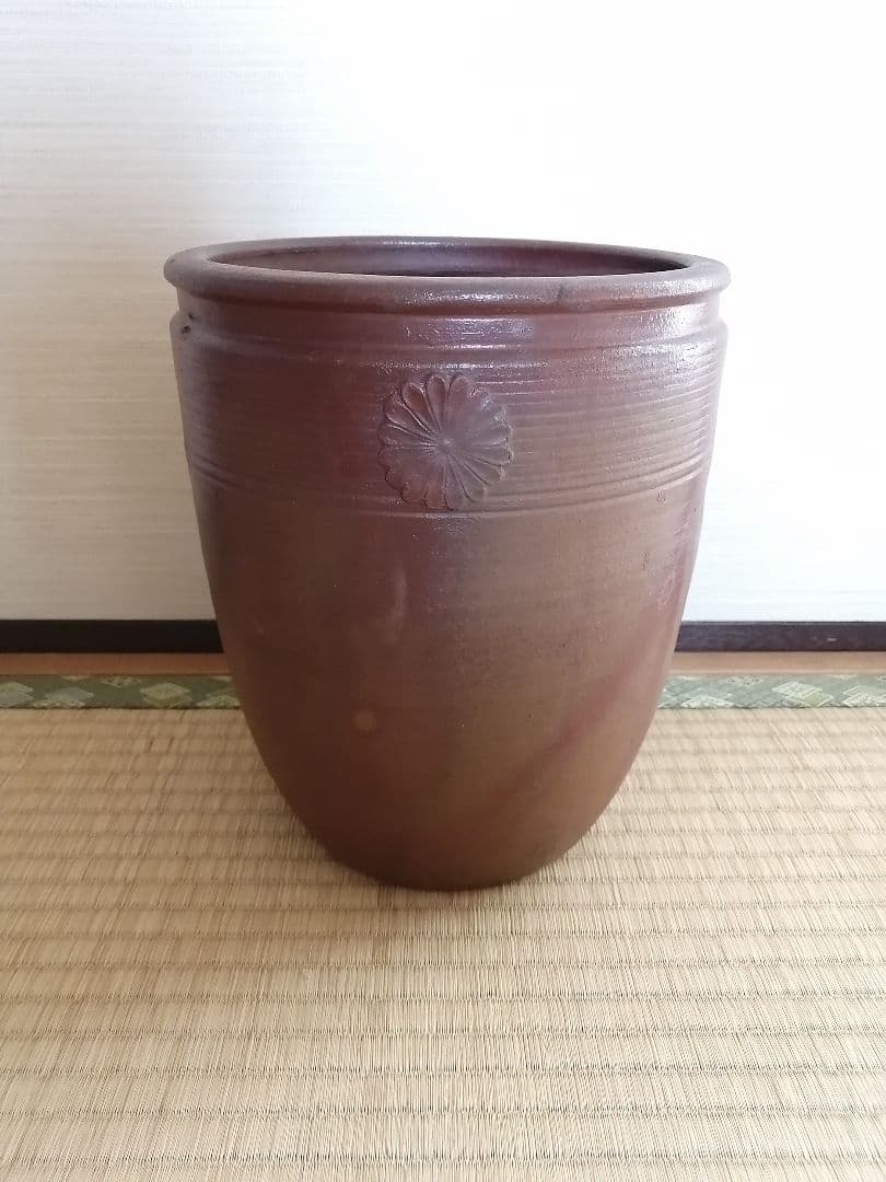 【備前焼】時代もの　菊紋　壺　火襷 備前焼】時代もの 菊紋 壺 火襷 火襷大壺 文化遺産オンライン