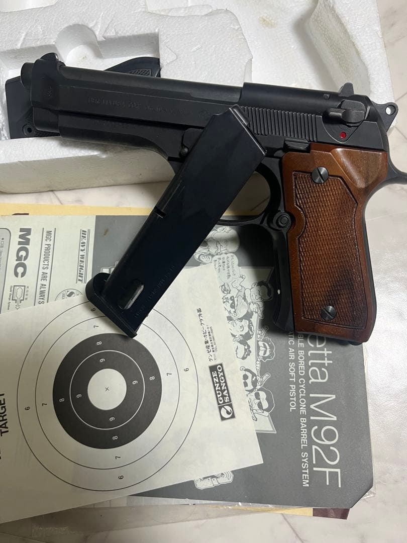 MGC ベレッタ 92F セミオートマチックエアソフトピストル