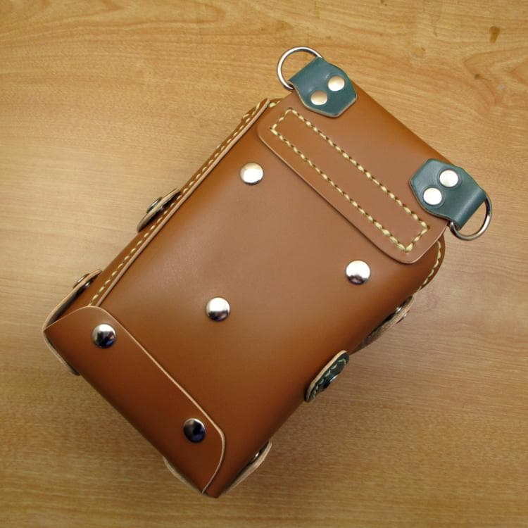 キャメル＆ディープグリーン　９丁差し　本革シザーケース　SCA-243/CCA