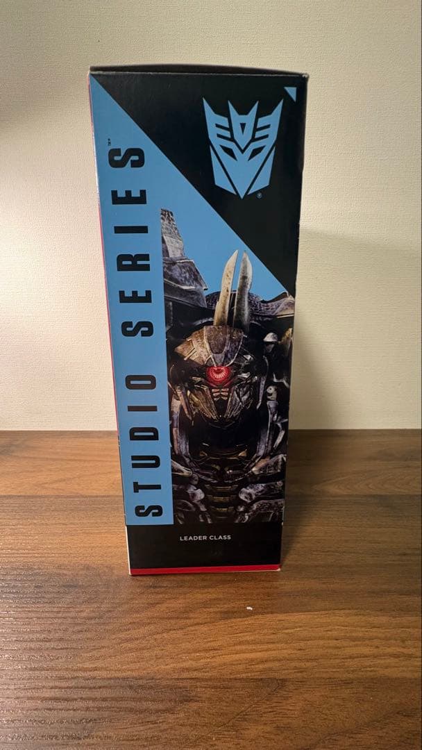 TRANSFORMERS SHOCKWAVE リーダークラス