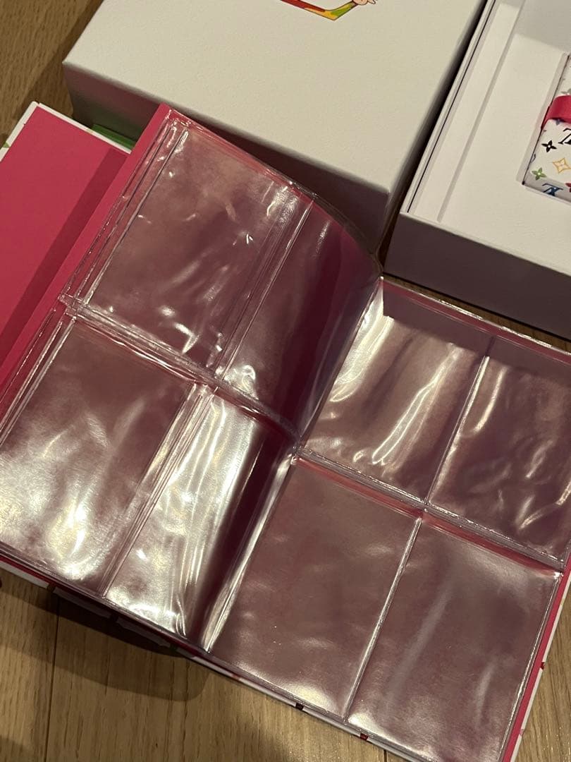 レア★ルイヴィトン×村上隆 コラボ トレーディングカード カードフォルダー