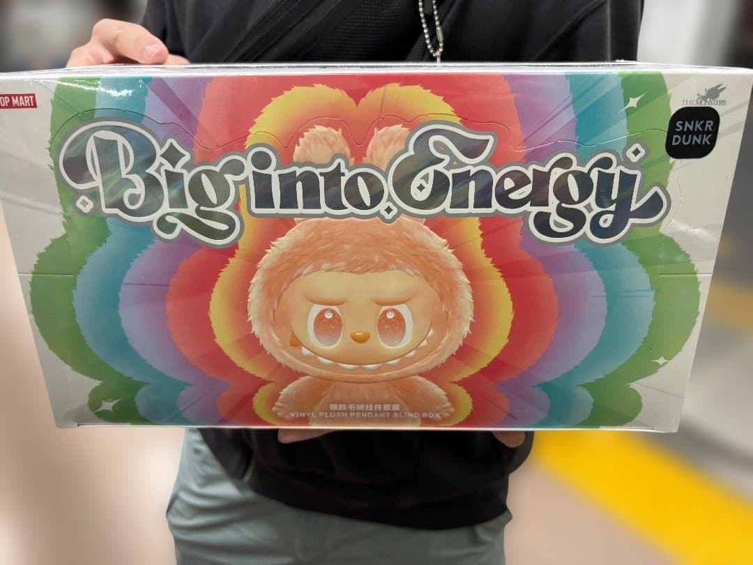 【新品未開封】　Labubu Big into Energy アソートボックス