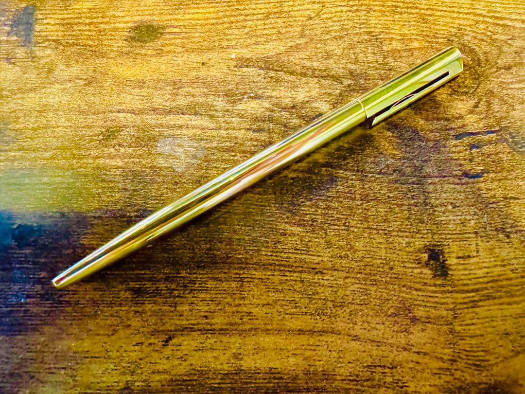 ブルガリ ツイスト式ボールペン エキセントリック ゴールドカラー