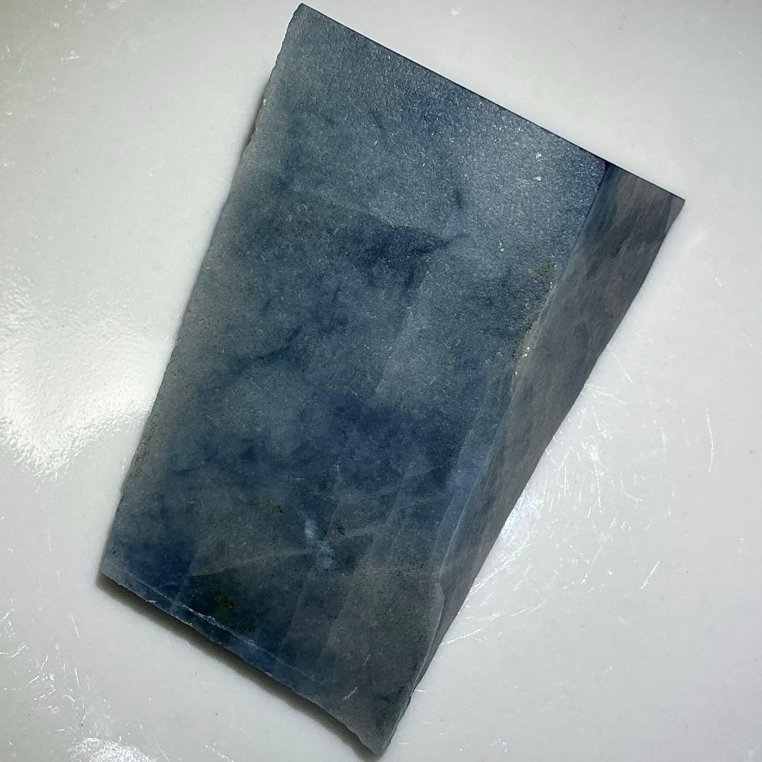 コン沢翡翠　マニア向け究極のカット原石（135） コン沢翡翠 マニア向け究極のカット原石（135） - メルカリ