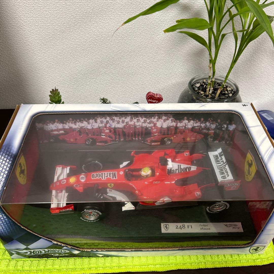 Ferrari 248 F1 Felipe Massa ミニカー1/18