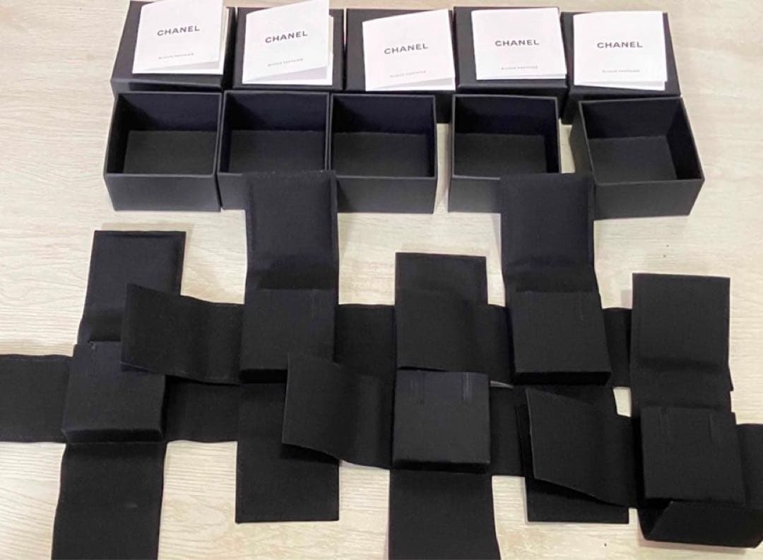 CHANEL ピアス空箱　現行品