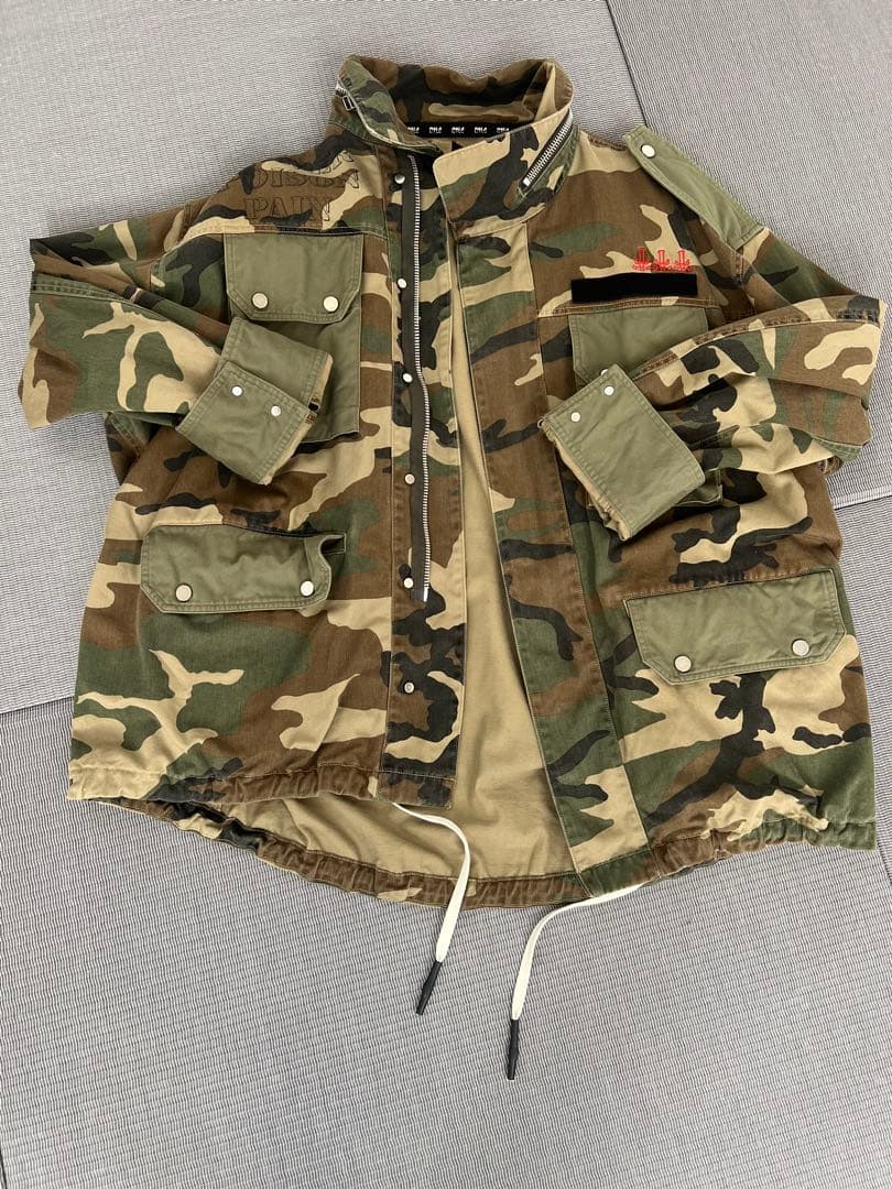 cvtvlistカタリストの迷彩カモ柄セットアップ - メルカリ