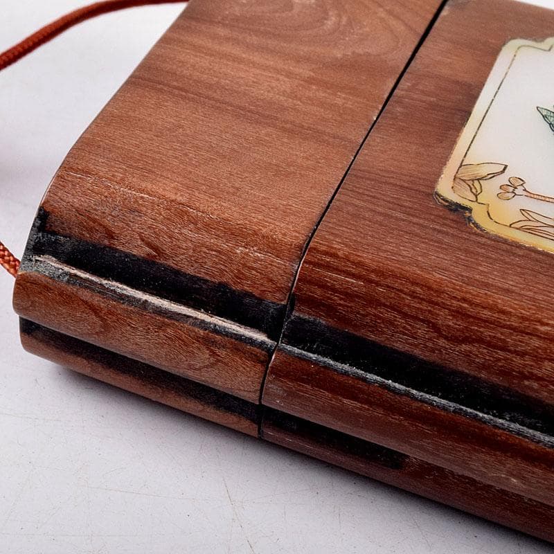 時代提げ物　玉石細工花鳥図　印籠　薬入　根付　緒締め玉　Z　8577