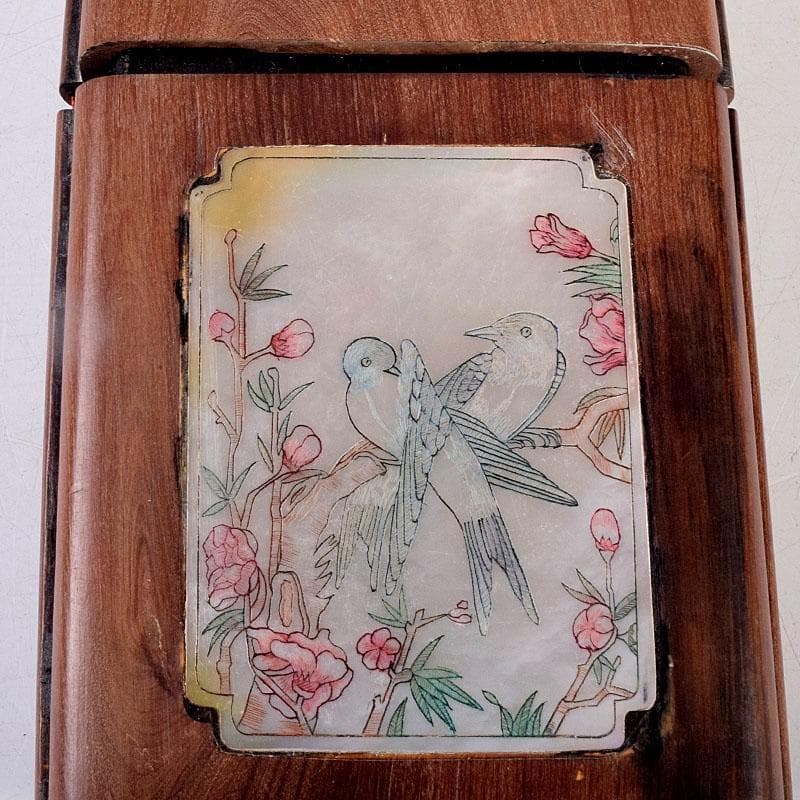 時代提げ物　玉石細工花鳥図　印籠　薬入　根付　緒締め玉　Z　8577