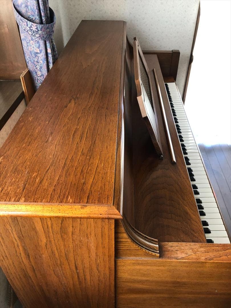 アメリカ製 アップライトピアノ EVERETT エヴェレット 現状渡し 椅子付き