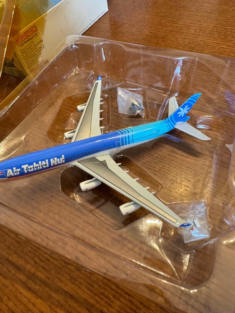 Gemini Air Tahiti Nui A340-300 1/200 タヒチ