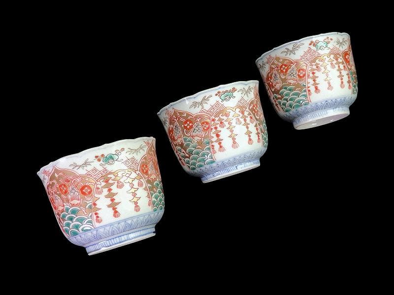 古伊万里 瓔珞紋に松竹梅 獅子に青海波の図 向付 3客