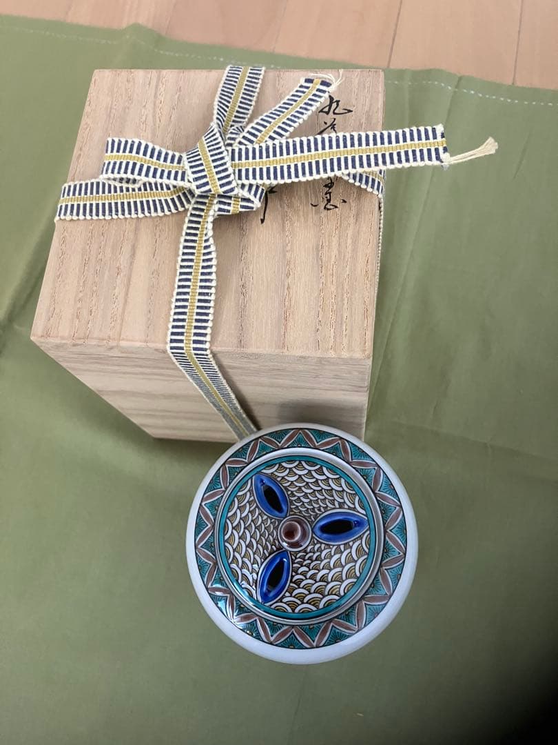 九谷焼 陶器製波と獅子の香炉 三ツ井為吉作 深厚釉香炉 九谷焼