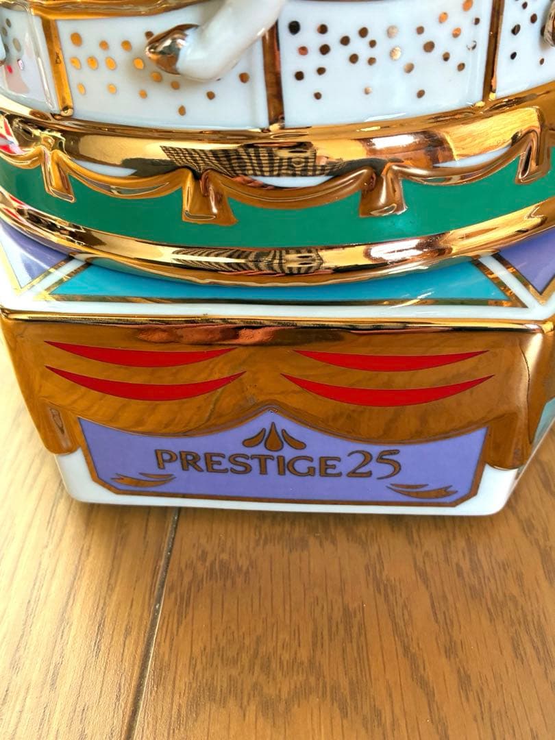 サントリー プレステージ25メリーゴーランド 陶器ボトルのみ