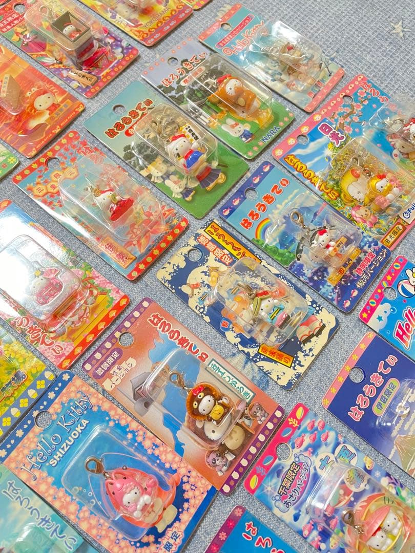 ハローキティ ファスナーマスコットキーホルダー 70個 その他8個