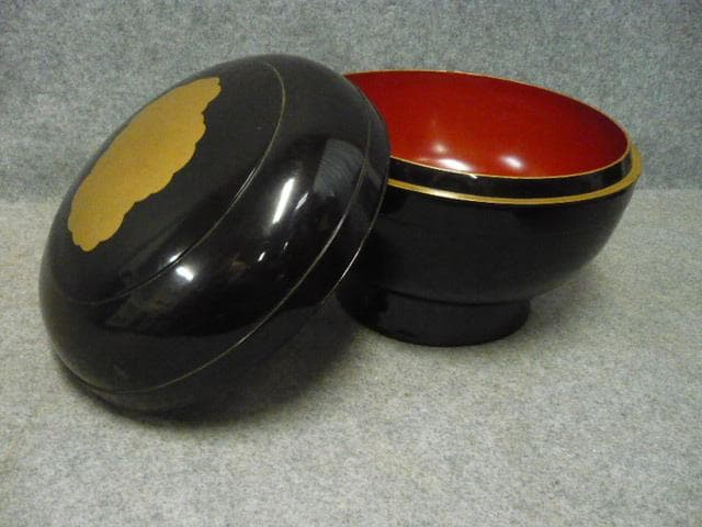 黒塗内朱塗 紋入り 飯櫃 [B31496]