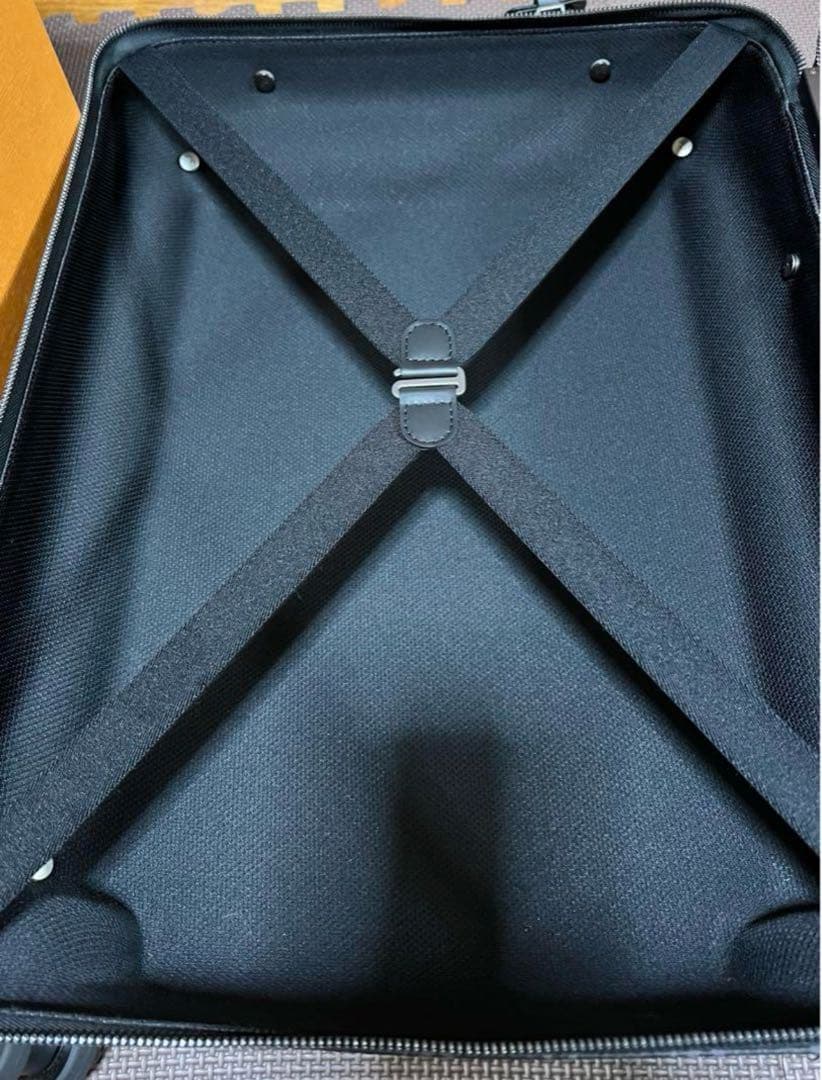 新品、未使用ルイヴィトンホライゾン55 キャリーケース雨カバー付き